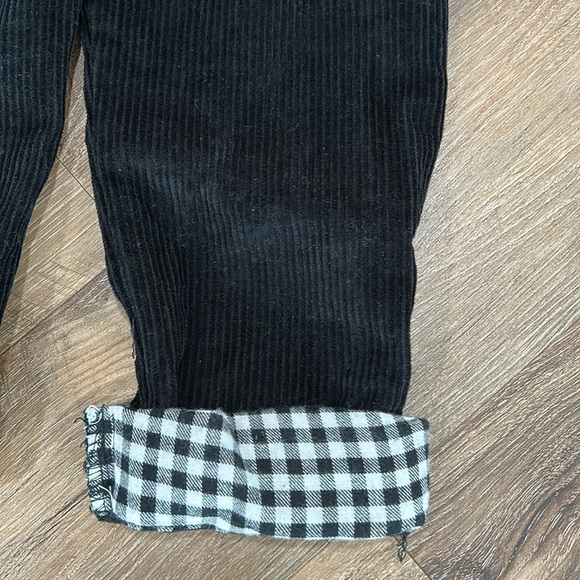 Mudpie 100% Cotton Black Corduroy Red Truck Christmas Overalls Toddler Size 2T - Picture 8 of 10